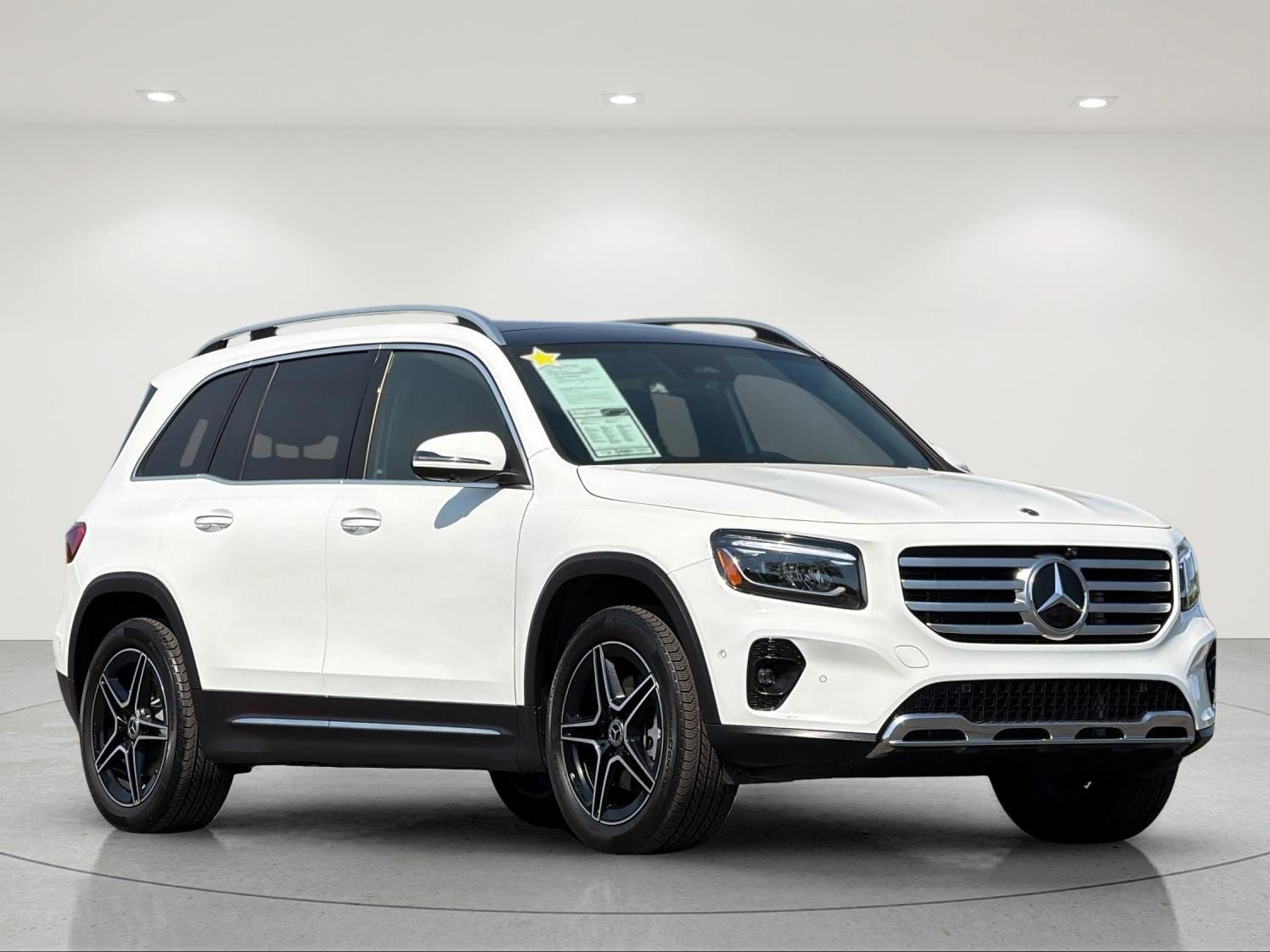 Used 2026 Mercedes-Benz GLB 250 4MATIC image 7