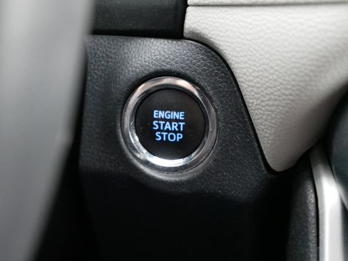 Used 2022 Toyota RAV4 XLE w/ Convenience Package image 29