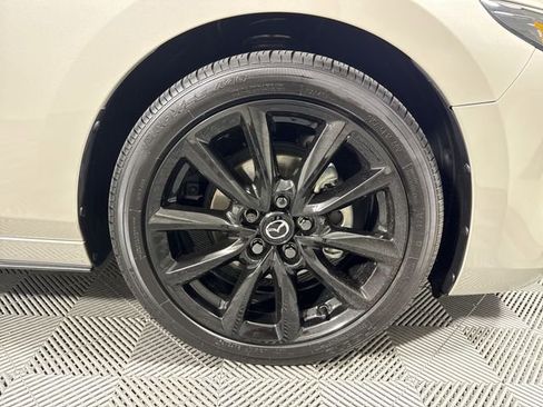 Certified 2025 MAZDA MAZDA3 s Sport image 10