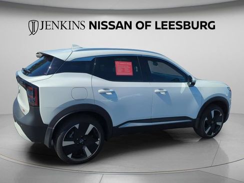 Certified 2025 Nissan Kicks SR FWD image 5