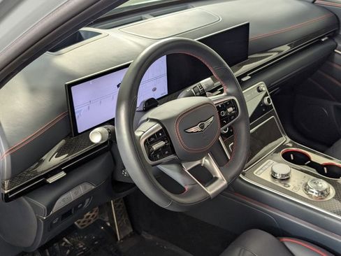 Used 2025 Genesis GV80 3.5T e-SC image 14
