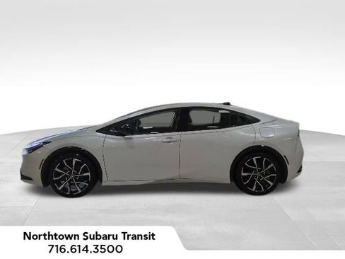 Used 2024 Toyota Prius Prime Premium image 2