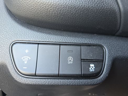 Certified 2025 Kia Seltos EX w/ EX Sunroof Package FWD image 26