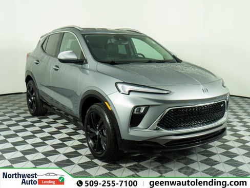 Used 2024 Buick Encore GX Sport Touring image 1