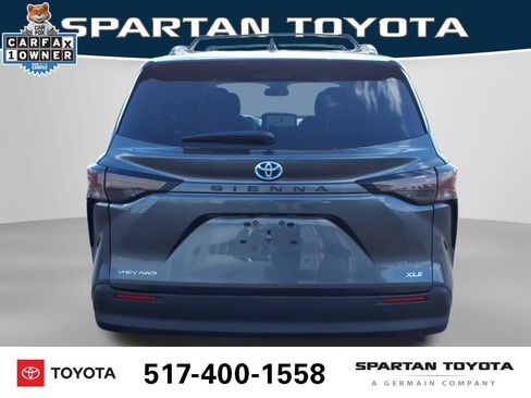 Used 2025 Toyota Sienna XLE w/ XLE Plus Package image 8