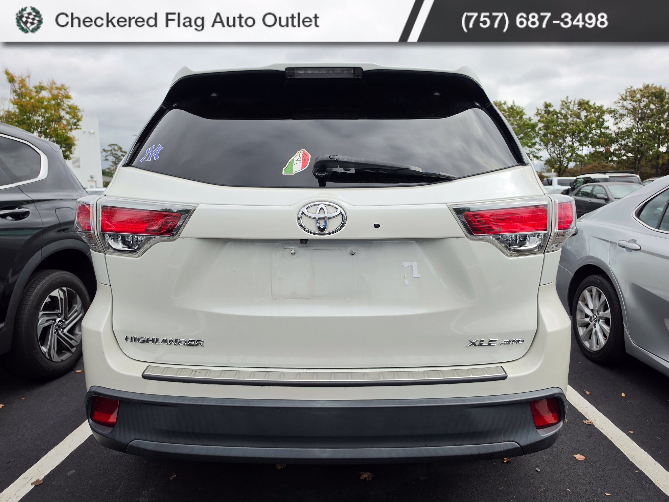 Used 2015 Toyota Highlander XLE AWD/4WD image 5