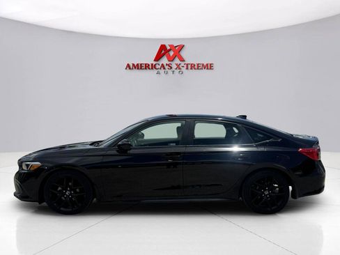 Used 2023 Honda Civic Sport image 2