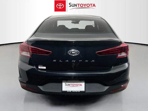 Used 2020 Hyundai Elantra SE w/ Cargo Package (C1) FWD image 5