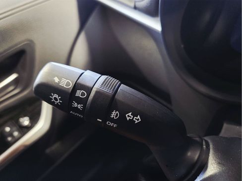 Used 2026 Toyota Sienna XSE FWD image 18