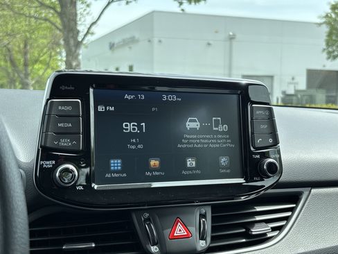 Used 2019 Hyundai Elantra GT FWD image 21