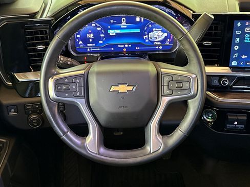 Used 2025 Chevrolet Silverado 3500 LT AWD/4WD image 18