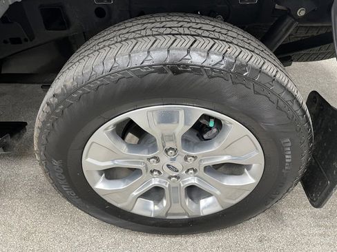 Used 2023 Ford F150 Platinum image 14