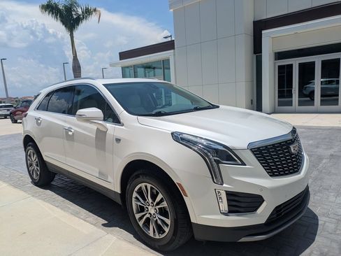 Used 2021 Cadillac XT5 Premium Luxury FWD image 4