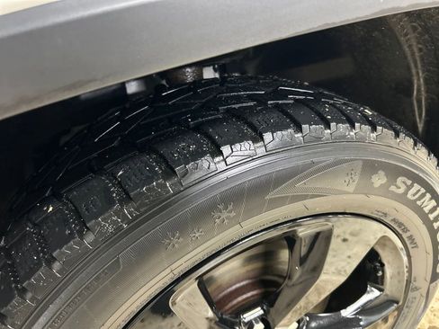 Used 2016 Jeep Cherokee Latitude w/ Cold Weather Group image 12