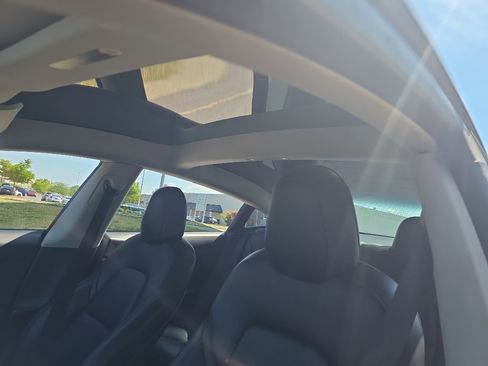 Used 2021 Tesla Model 3 Standard Range Plus RWD image 14