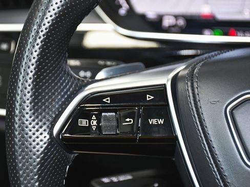 Used 2022 Audi S8 w/ S8 Comfort Plus Package image 49