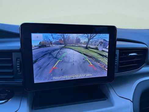 Certified 2022 Ford Explorer XLT AWD/4WD image 9