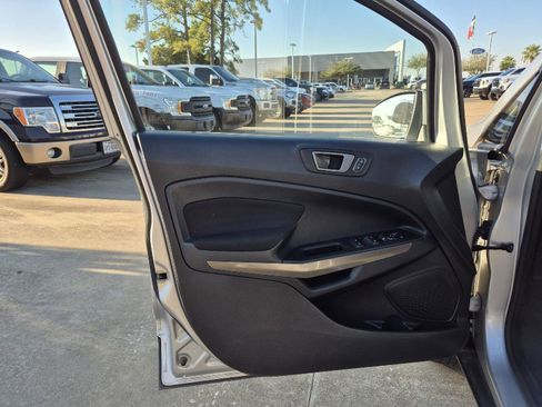 Certified 2020 Ford EcoSport SE w/ SE Convenience Package image 12