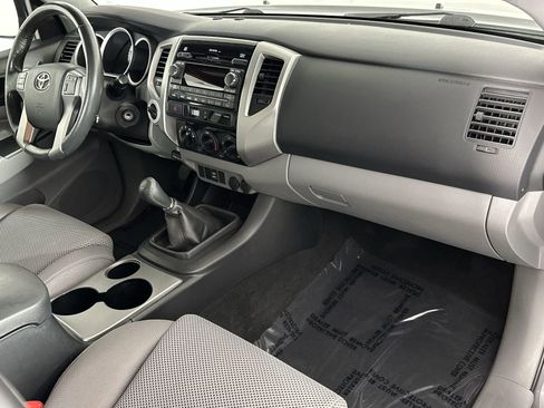Used 2012 Toyota Tacoma 4x4 Access Cab V6 w/ TRD Sport Pkg image 32