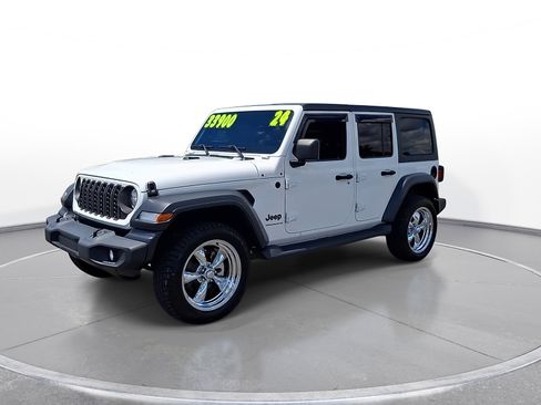 Used 2024 Jeep Wrangler Unlimited Sport AWD/4WD image 4