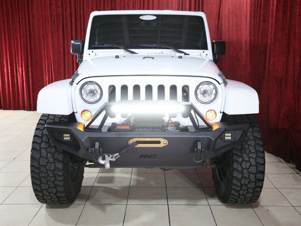 Used 2017 Jeep Wrangler Unlimited Rubicon w/ Connectivity Group AWD/4WD image 8