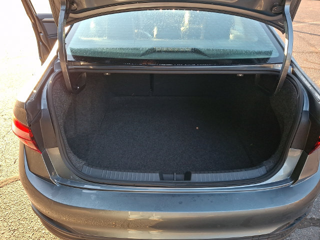 Used 2025 Volkswagen Jetta SE FWD image 29