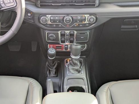 New 2026 Jeep Gladiator Mojave image 18