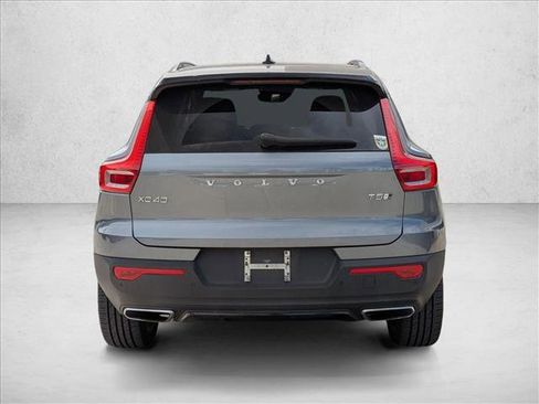 Used 2019 Volvo XC40 T5 R-Design image 5