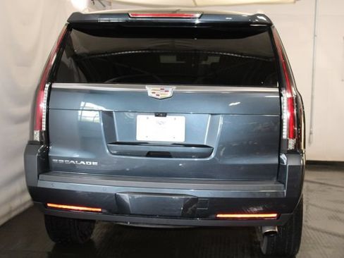 Used 2019 Cadillac Escalade Premium Luxury AWD/4WD image 6