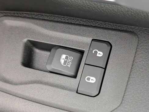 Used 2025 RAM 1500 Big Horn AWD/4WD image 34