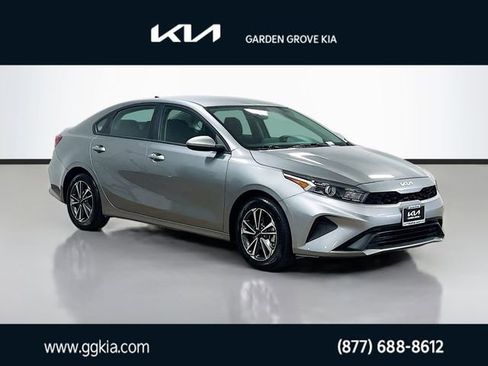 Certified 2024 Kia Forte LXS FWD image 1