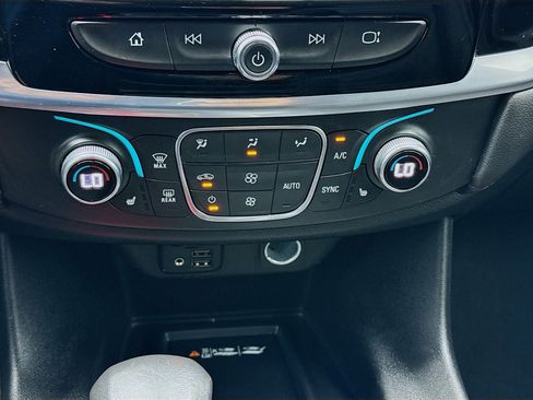 Used 2022 Chevrolet Traverse RS w/ LPO, Floor Liner Package image 12