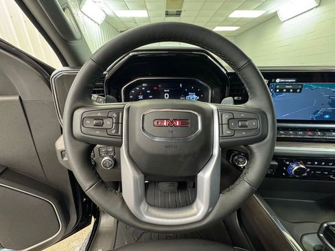 New 2026 GMC Sierra 1500 SLT w/ SLT Convenience Package image 32