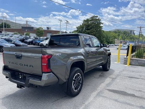 Used 2024 Toyota Tacoma TRD Sport w/ TRD Sport Upgrade Package AWD/4WD image 8