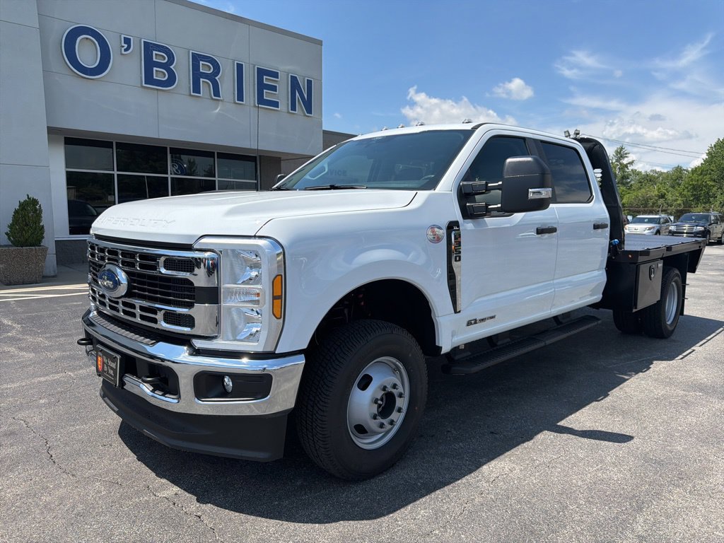 New 2026 Ford F350 XL w/ XL Chrome Package AWD/4WD image 1