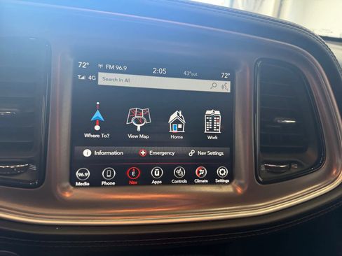 Used 2022 Dodge Challenger R/T w/ Plus Package image 18