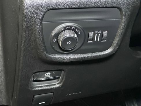 New 2025 Jeep Grand Cherokee Limited image 19