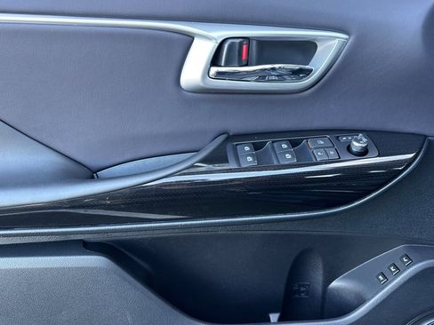 Certified 2019 Toyota Mirai image 13