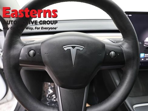 Used 2022 Tesla Model 3 Long Range AWD/4WD image 10