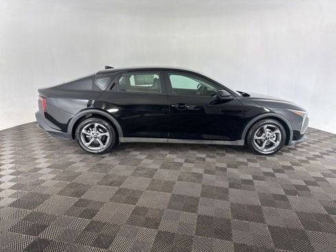 Used 2025 Kia K4 LXS image 5