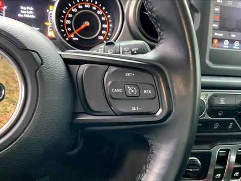 Used 2021 Jeep Wrangler Sport S image 19