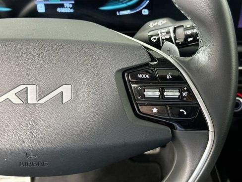 Used 2023 Kia Niro EX Touring FWD image 24