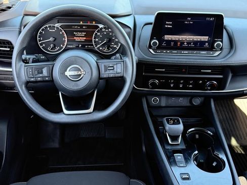 Used 2023 Nissan Rogue S image 10