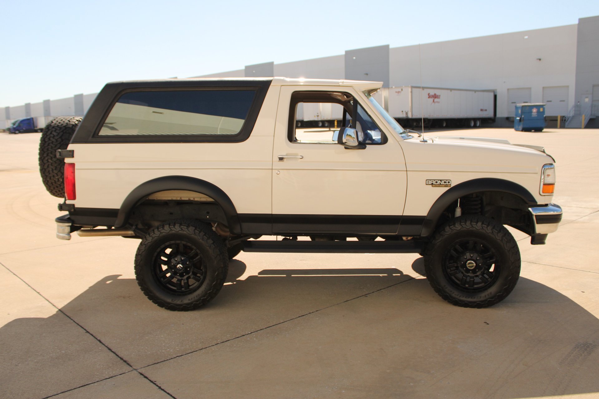 Used 1995 Ford Bronco Eddie Bauer AWD/4WD image 17