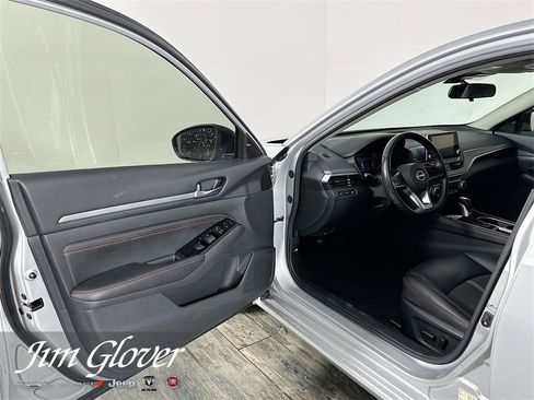 Used 2023 Nissan Altima 2.5 SR image 20