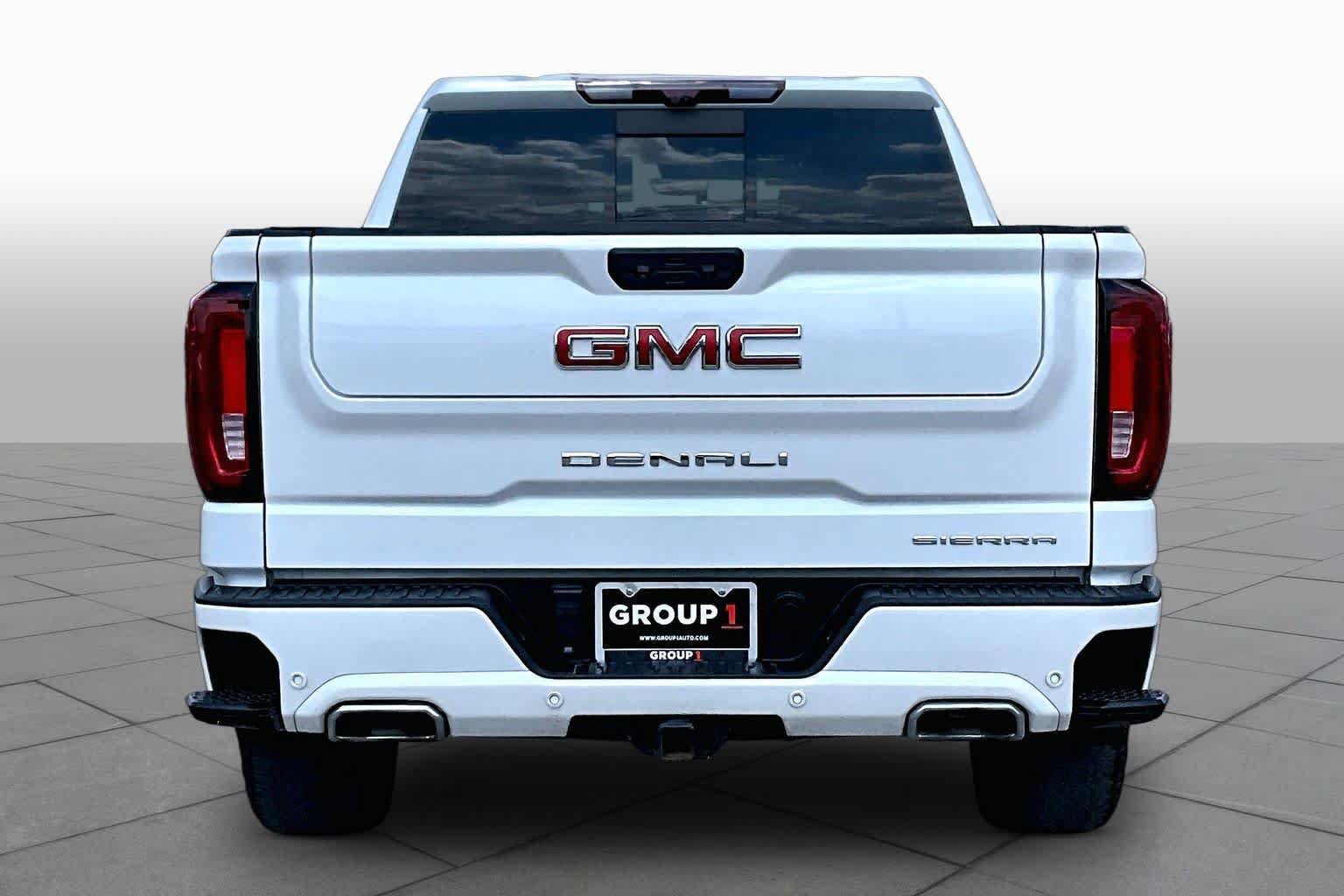 Used 2023 GMC Sierra 1500 Denali w/ Technology Package AWD/4WD image 5