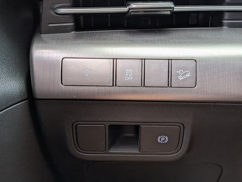 Used 2025 Hyundai Kona SEL FWD image 23