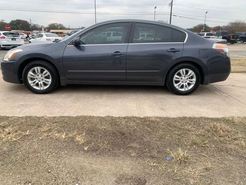 Used 2012 Nissan Altima 2.5 S w/ 20th Anniversary Pkg image 2