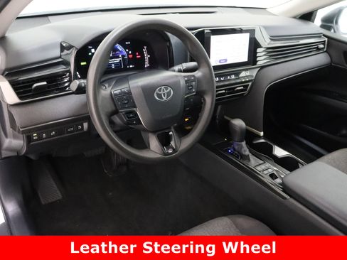Used 2025 Toyota Camry LE FWD image 12