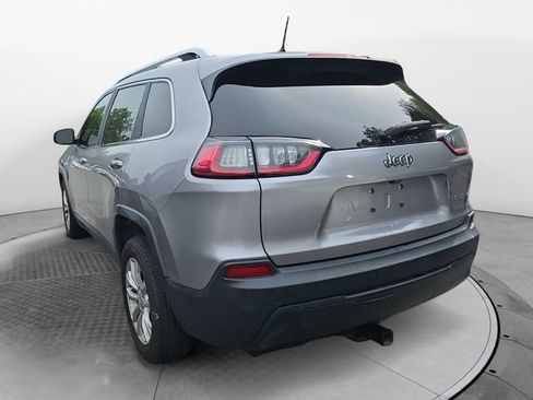 Used 2019 Jeep Cherokee Latitude w/ Popular Appearance Group FWD image 2
